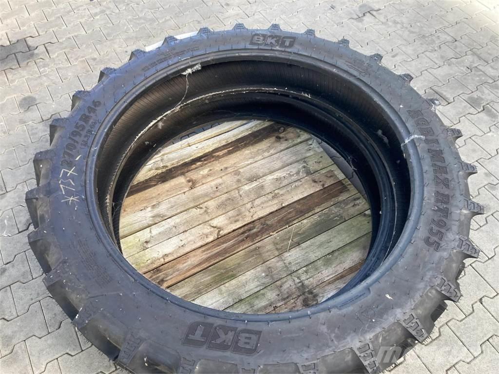 BKT 270/95R46 Opony, koła i felgi