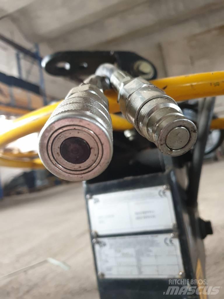 JCB Bordsteinzange Inne akcesoria