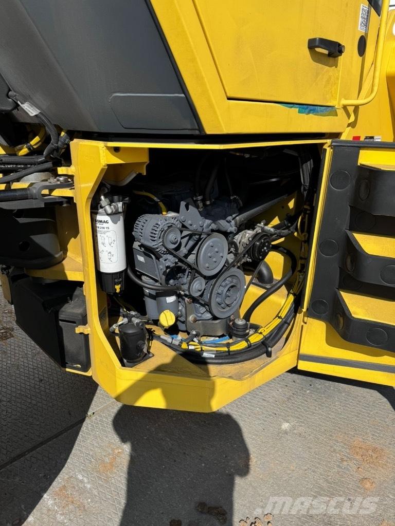 Bomag BW 202 AD-4 Walce dwubębnowe