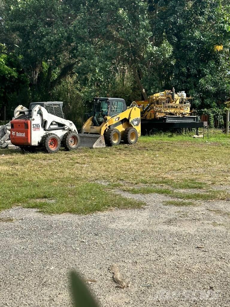 CAT 246 C Ładowarki burtowe