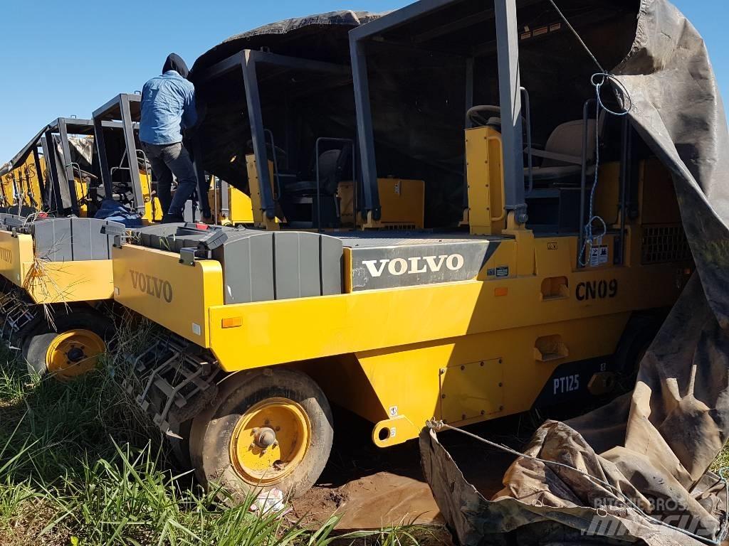Volvo PT 125 Walce ogumione