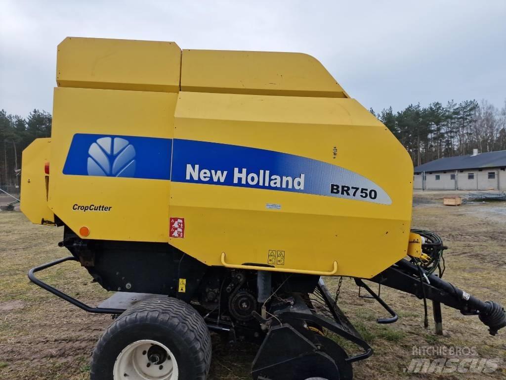 New Holland BR 750 Prasy zwijające