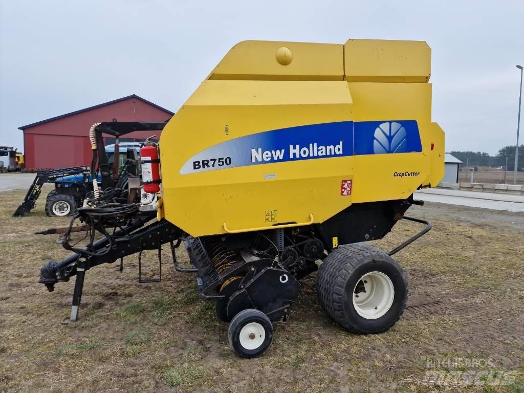 New Holland BR 750 Prasy zwijające