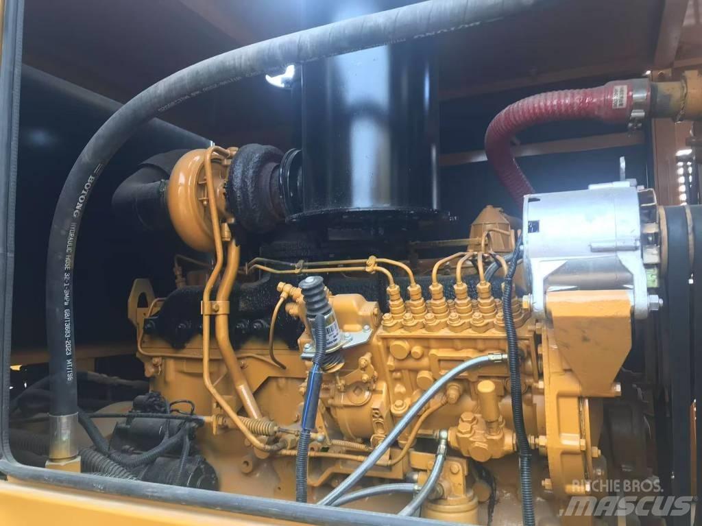 CAT 140k Równiarki