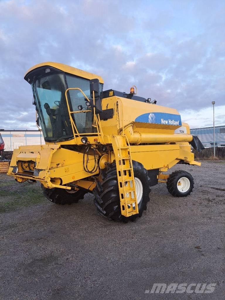 New Holland TC 54 Kombajny zbożowe