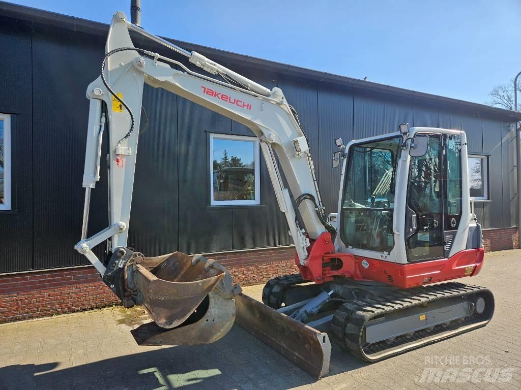 Takeuchi TB 250 Minikoparki