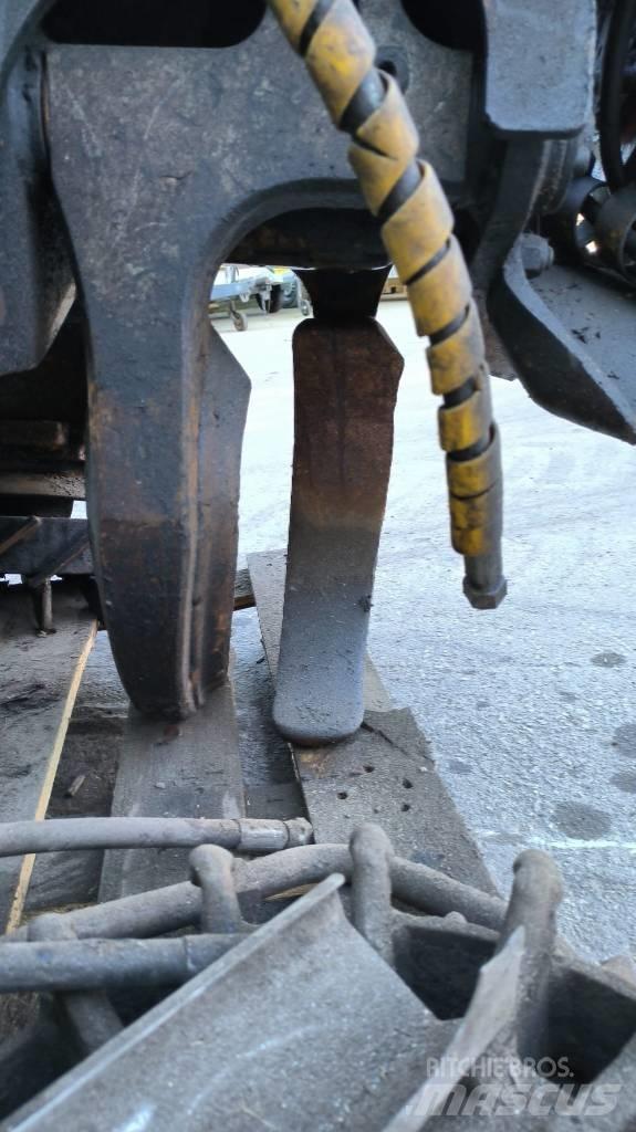 Komatsu 350 Harwestery