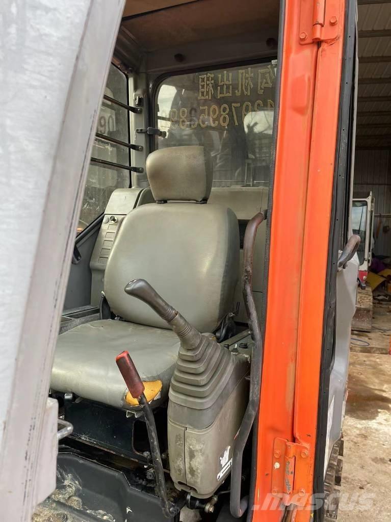 Hitachi ZX 80 Koparki gąsienicowe