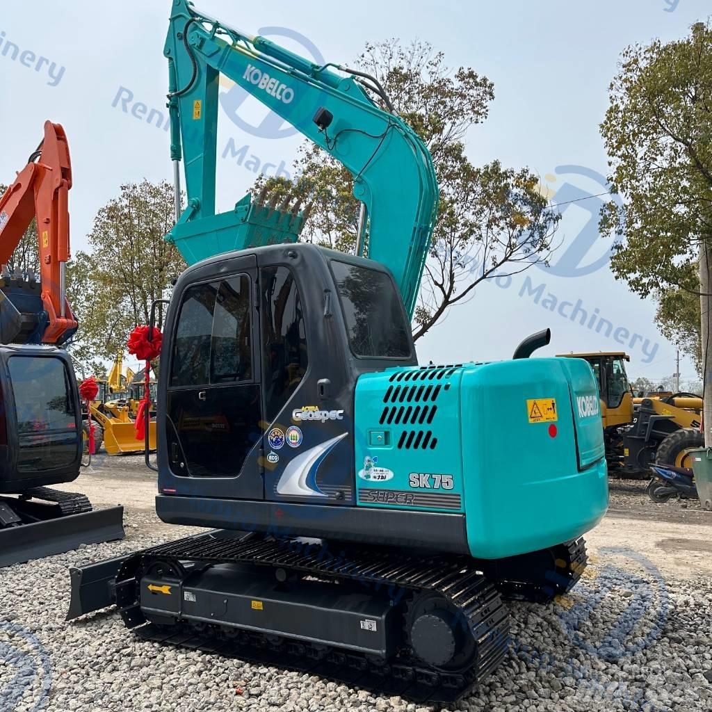 Kobelco SK75 Koparki gąsienicowe