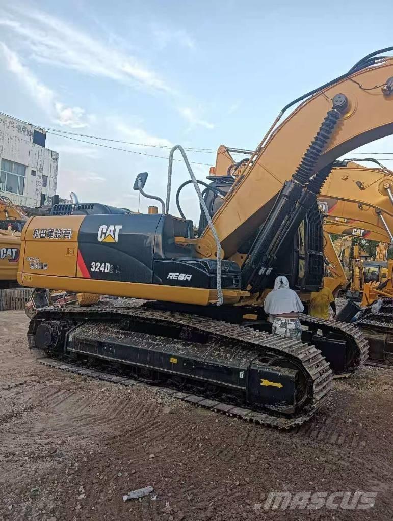 CAT 324 D2L Koparki gąsienicowe