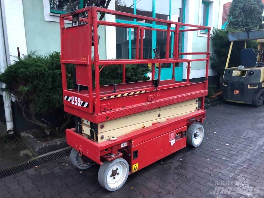 JLG 2030 F3    V-3409 Podnośniki masztowe