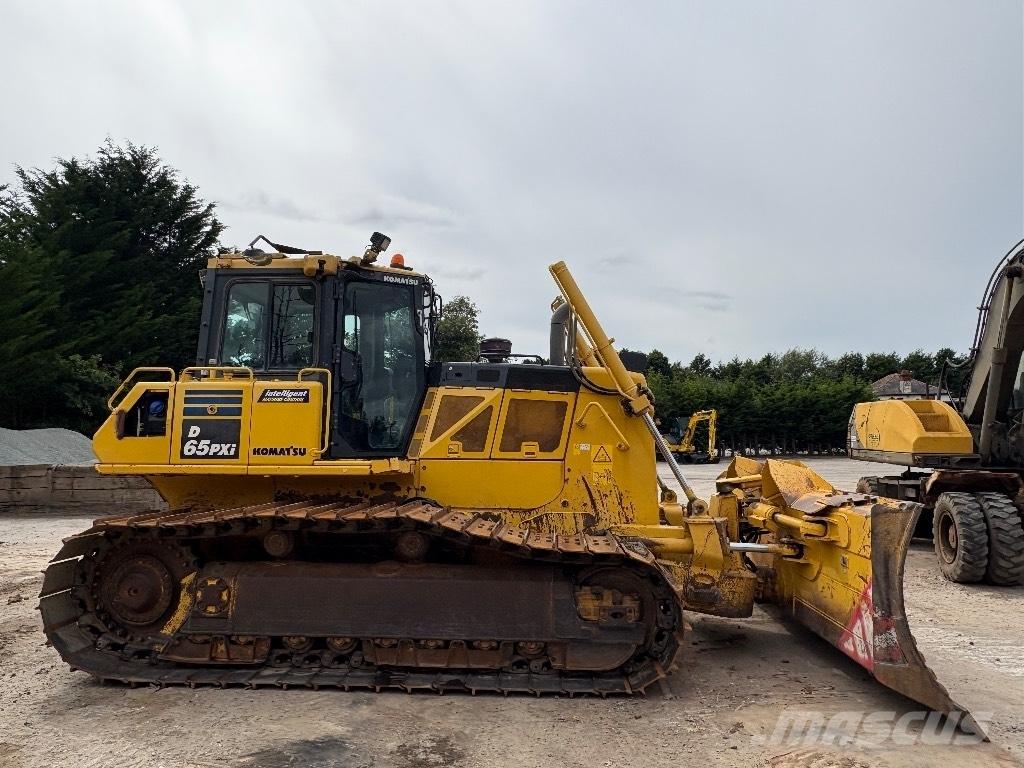 Komatsu D65PXI-18 Spycharki gąsienicowe