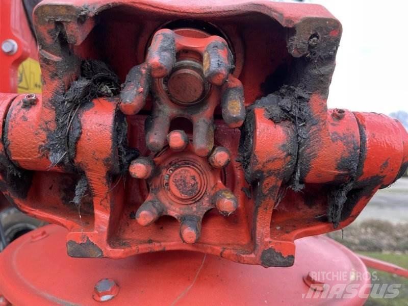 Kuhn GF 13002 Zgrabiarki i przetrząsacze
