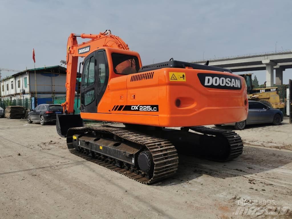 Doosan DX 225 LC Minikoparki