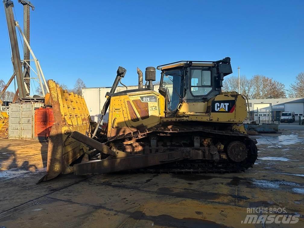 CAT D7E Spycharki gąsienicowe