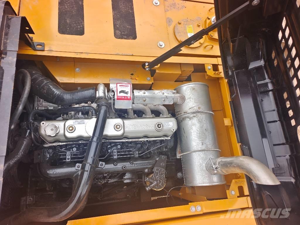 Sany SY 215 C Koparki gąsienicowe