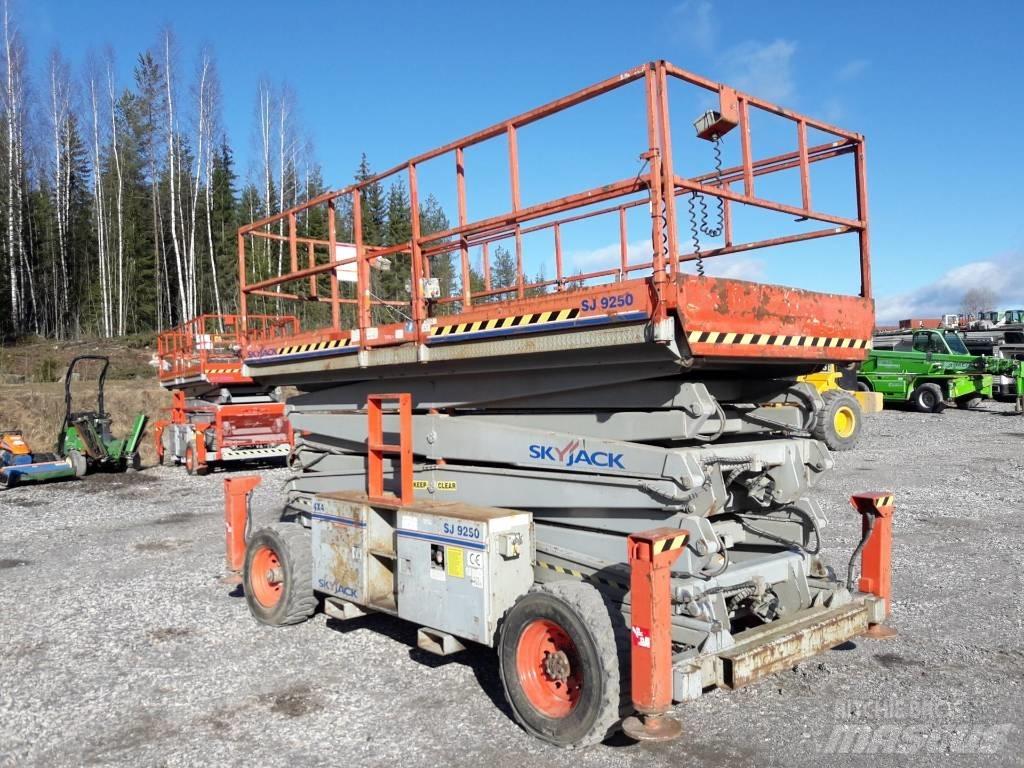 SkyJack SJ 9250 Podnośniki nożycowe