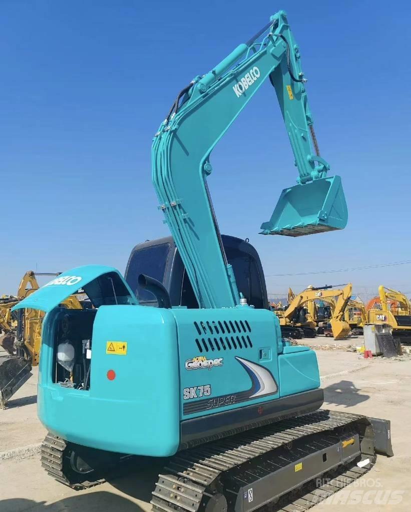 Kobelco SK 75 Koparki gąsienicowe