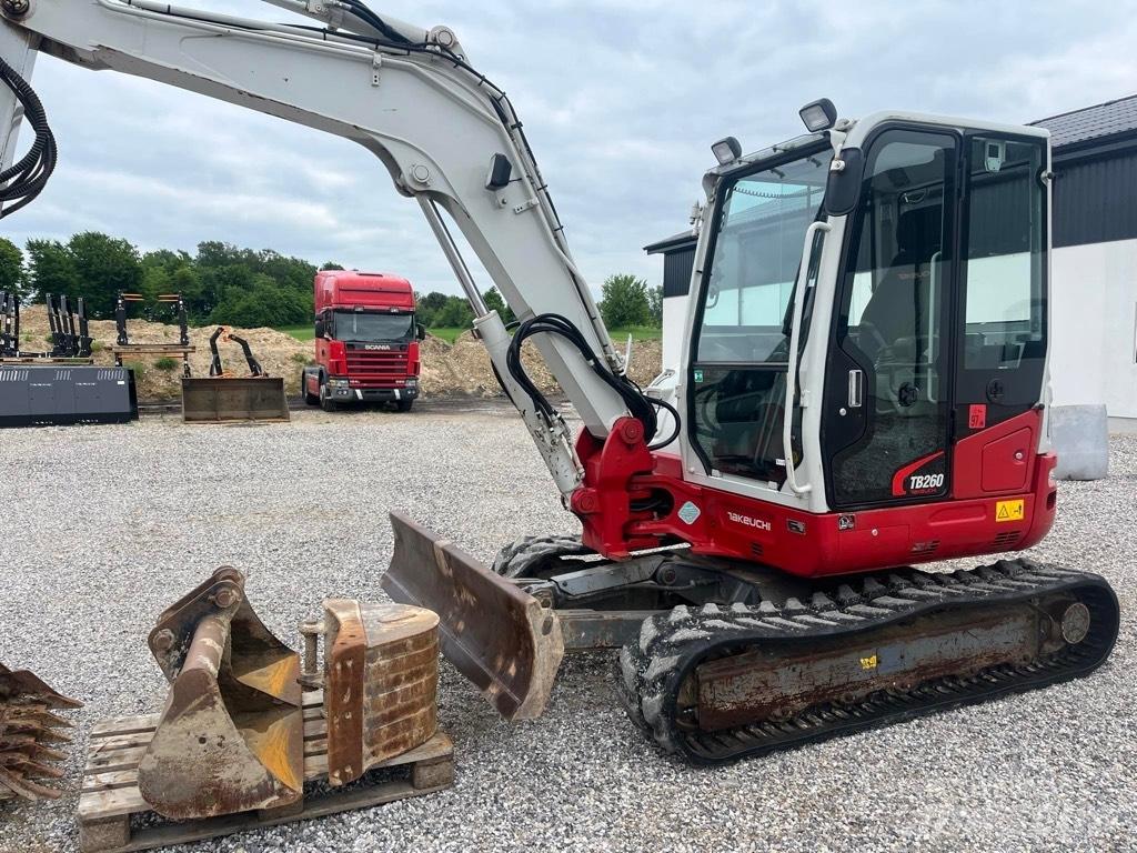 Takeuchi TB260 Minikoparki