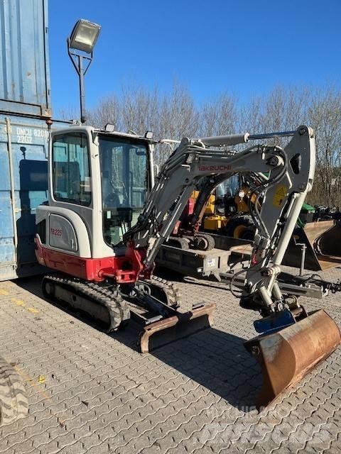 Takeuchi TB 225 Minikoparki