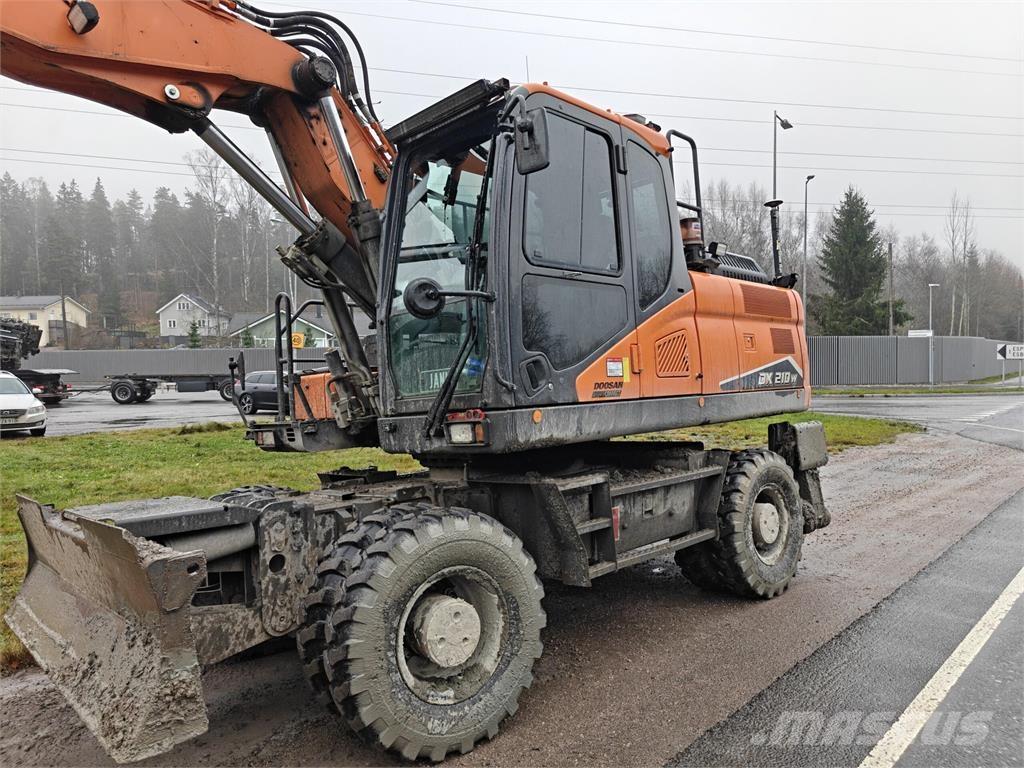 Doosan DX 210 W-7 Koparki kołowe