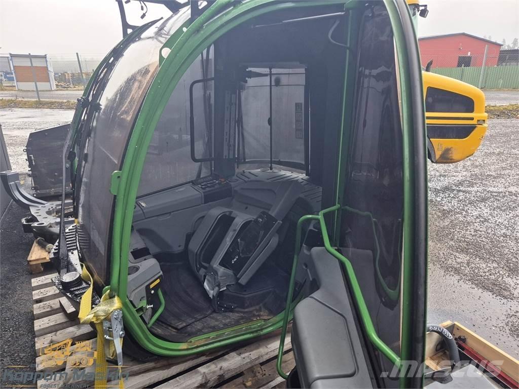 John Deere 1270G Kabiny i wnętrze