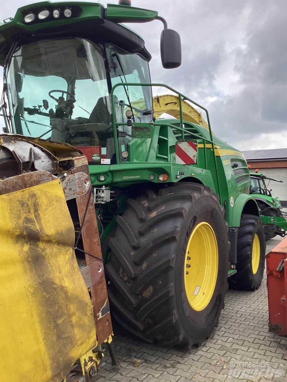 John Deere 8300 Sieczkarnie samojezdne