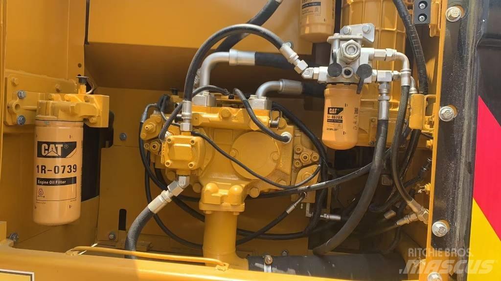 CAT 323 D L Koparki gąsienicowe