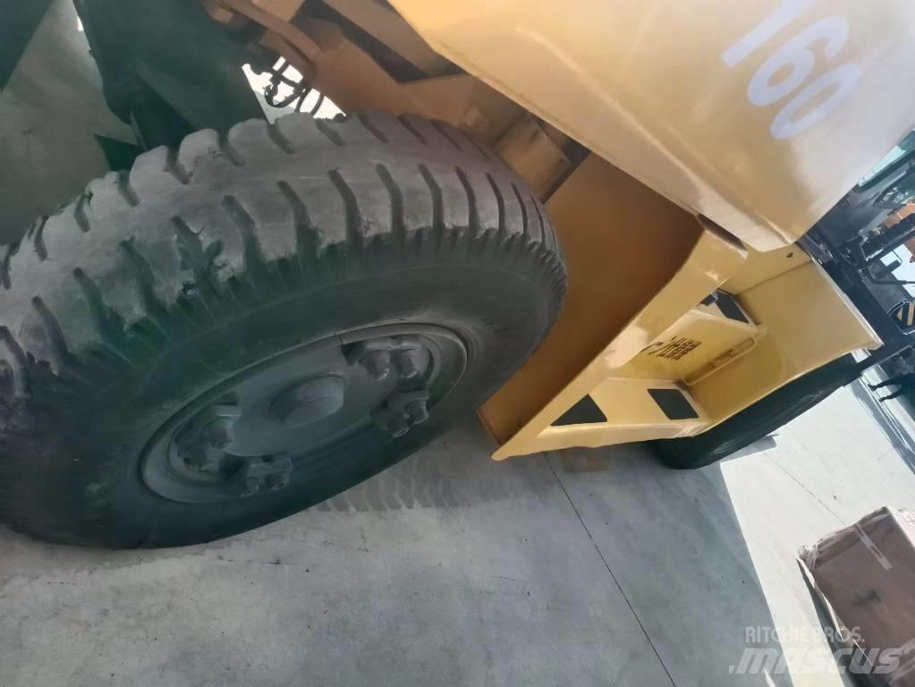 Komatsu FD 160 Wózki Diesla