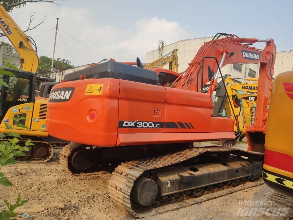 Doosan DX 300 Koparki gąsienicowe