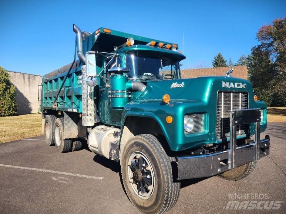 Mack 690S Wywrotki
