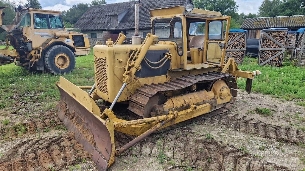 CAT D 4 D Spycharki gąsienicowe