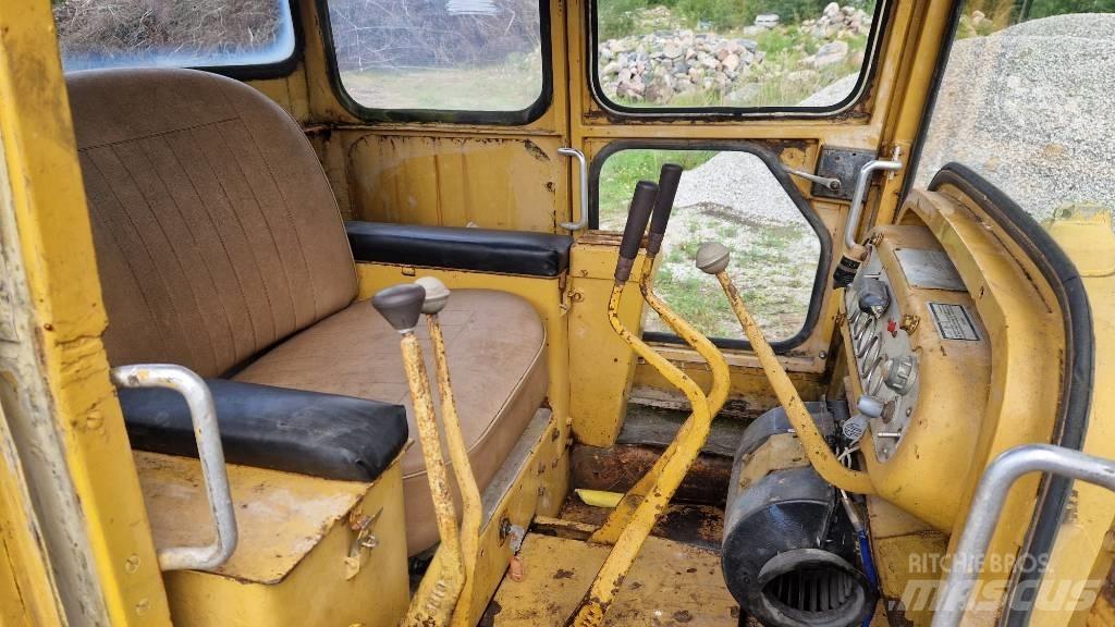 CAT D 4 D Spycharki gąsienicowe