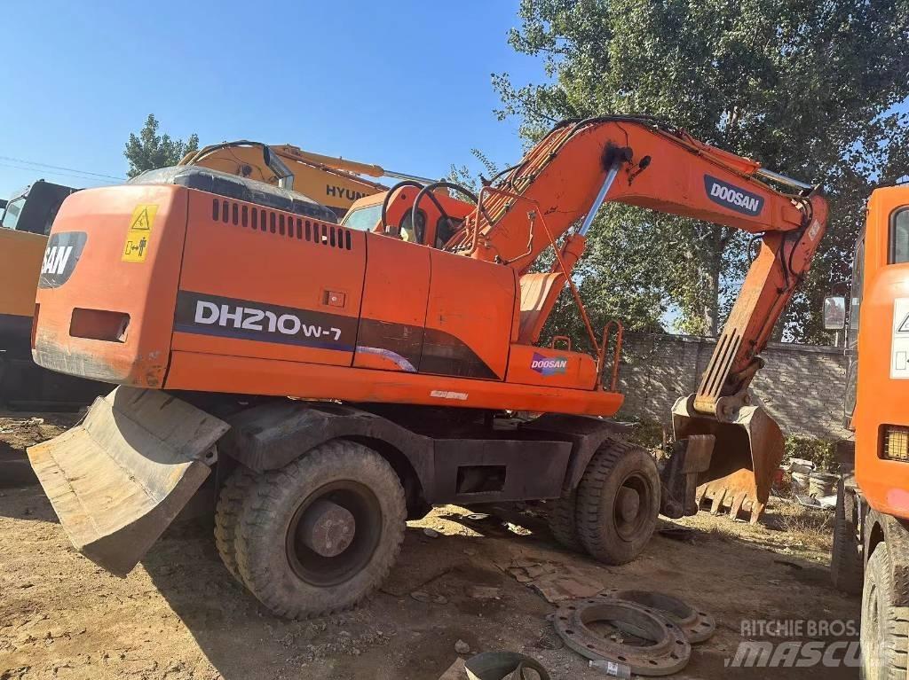 Doosan DH210W Koparki kołowe