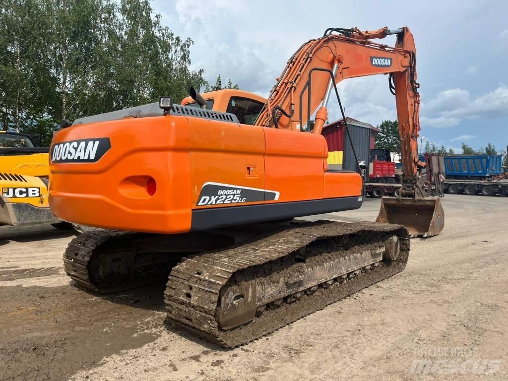 Doosan DX 225 LC Koparki gąsienicowe