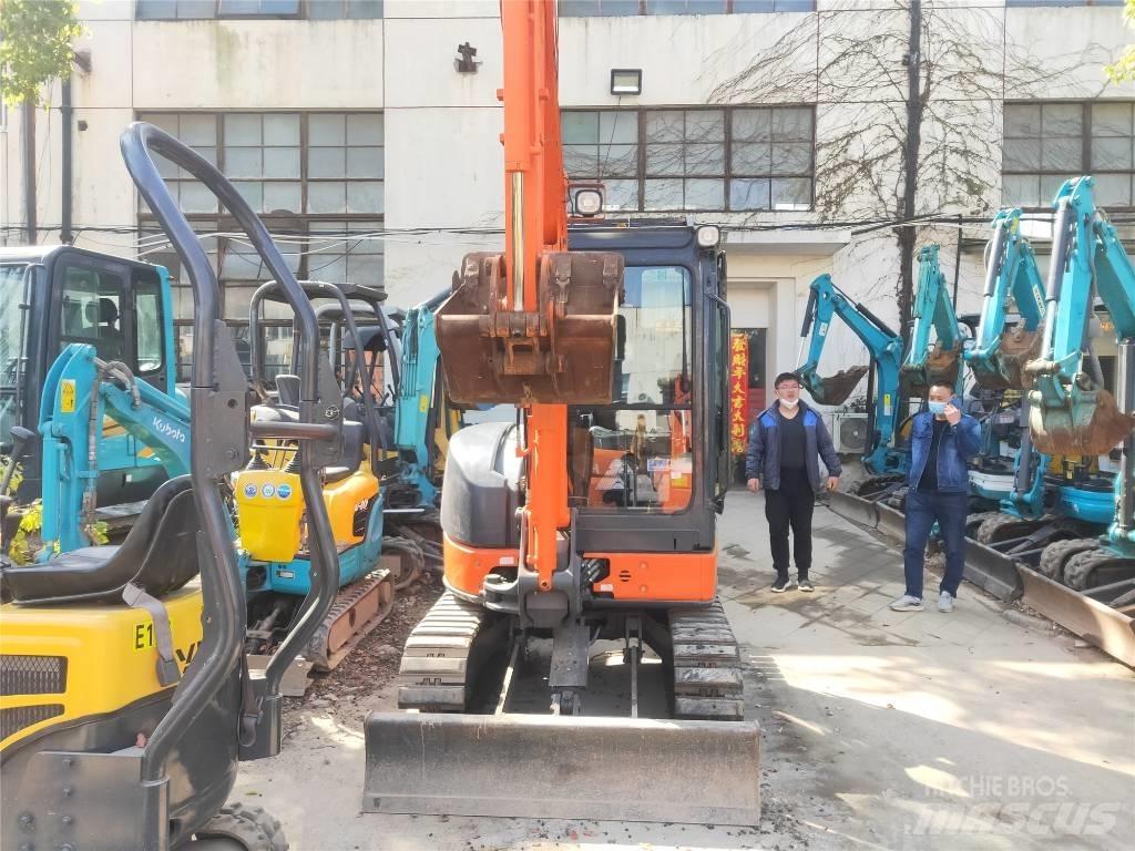 Hitachi ZX 30 U Minikoparki