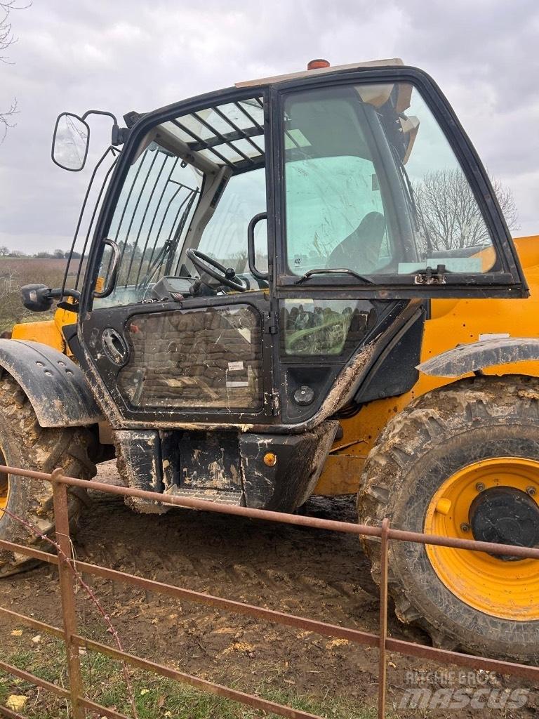 JCB 535-95 Koparki gąsienicowe