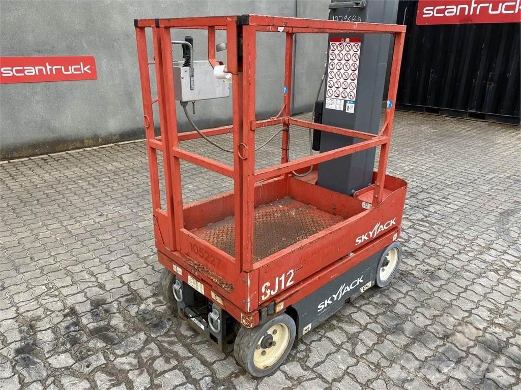 SkyJack SJ12 Podnośniki masztowe