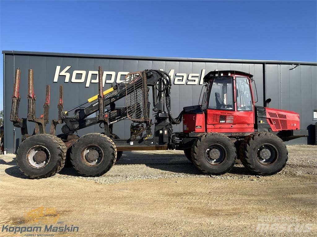 Komatsu 895 Forwardery