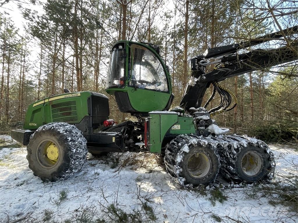 John Deere 1070E Harwestery