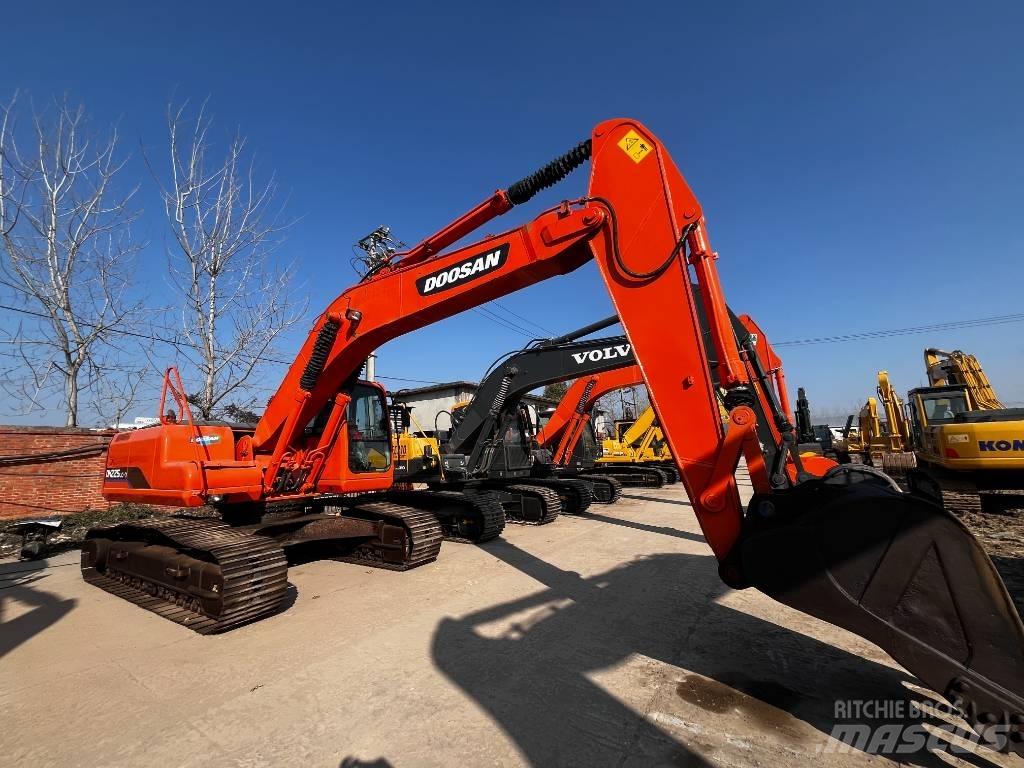 Doosan DH 225 LC-7 Koparki gąsienicowe