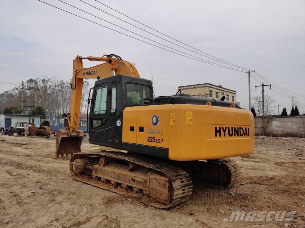 Hyundai R225LC-7 Koparki gąsienicowe