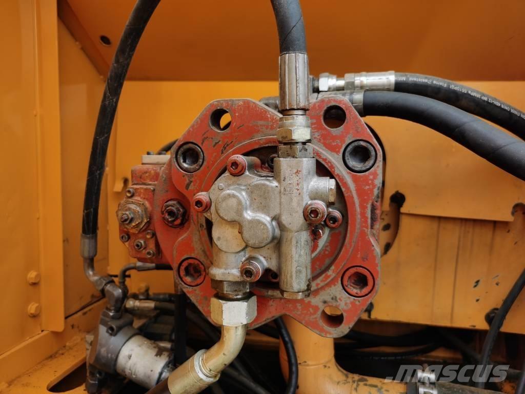 Hyundai R225LC-7 Koparki gąsienicowe