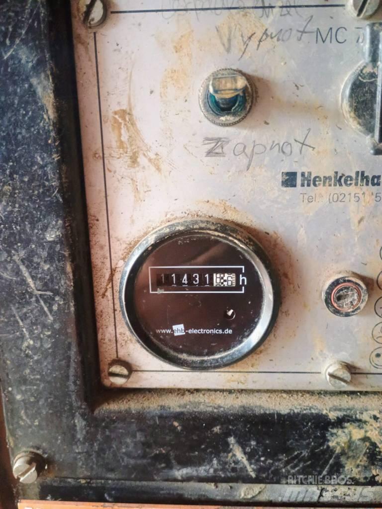 MAN 12.185 Samochody ciężarowe ze skrzynią zamkniętą
