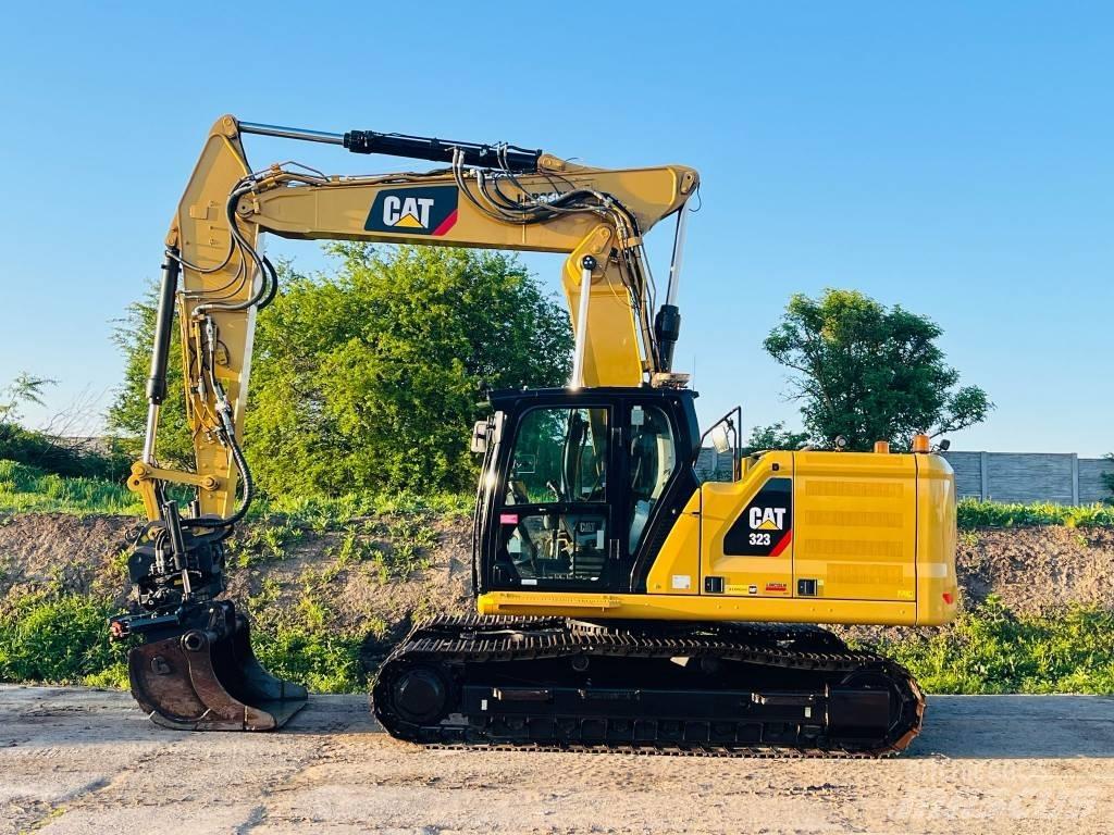 CAT 323 Koparki gąsienicowe