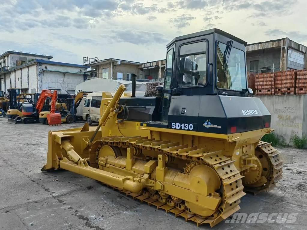Shantui SD130 Spycharki gąsienicowe