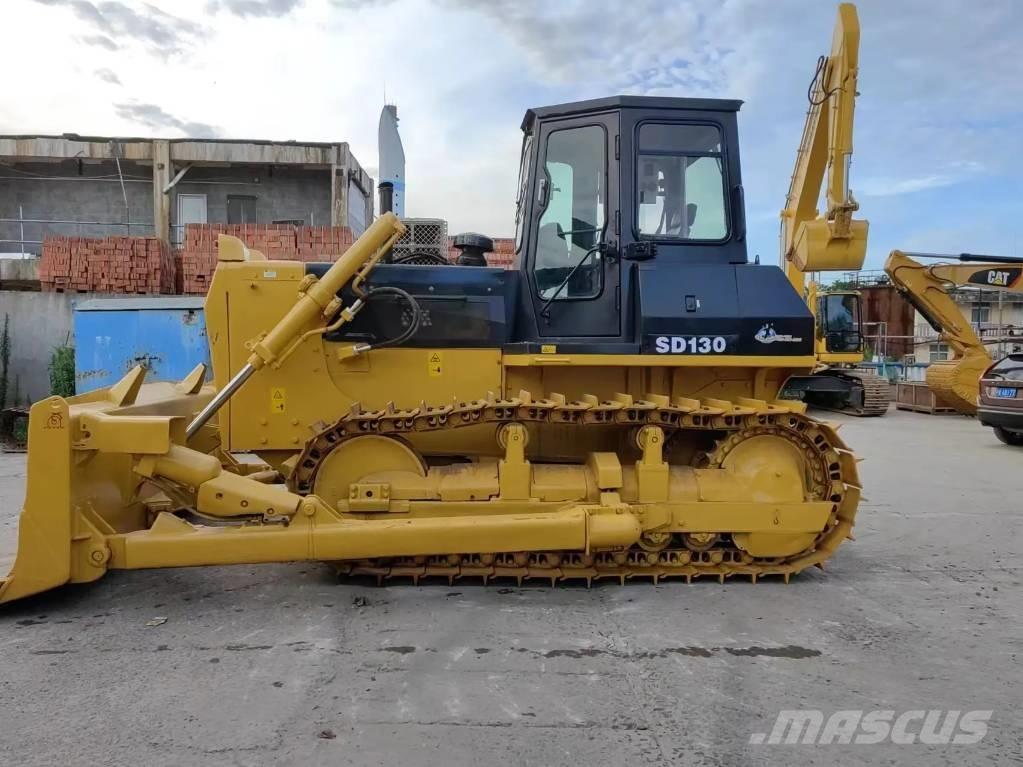 Shantui SD130 Spycharki gąsienicowe