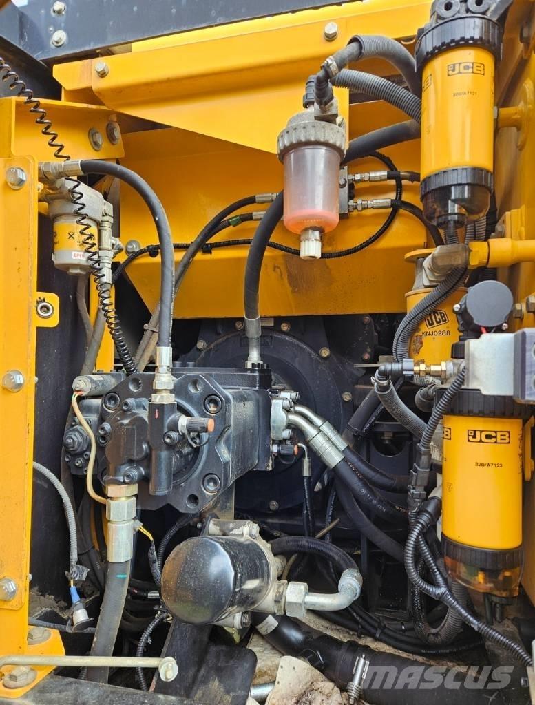 JCB JS 131 LC Koparki gąsienicowe