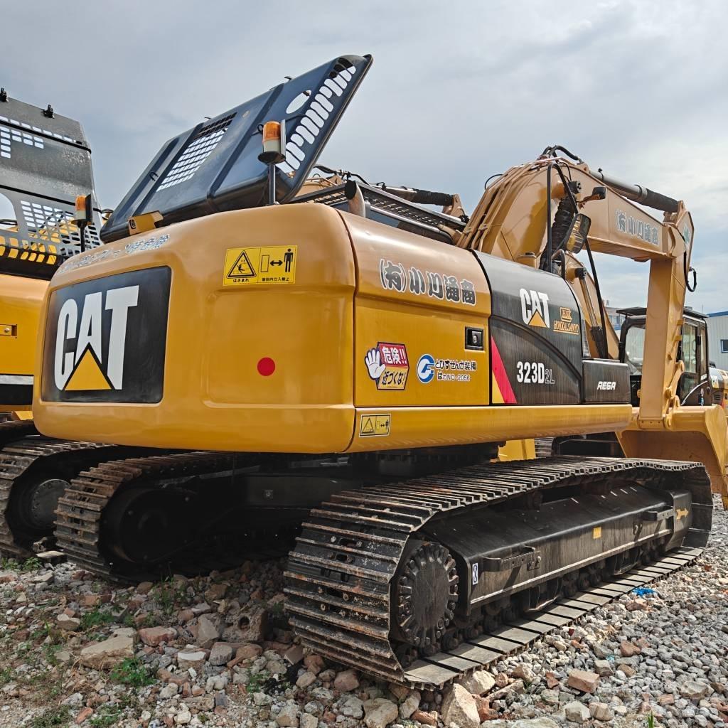 CAT 323 D L Koparki gąsienicowe