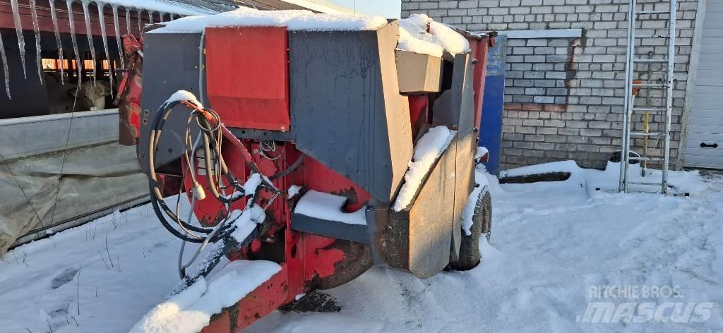 Kuhn Primor 3560 Rozdrabniacze, krajarki i odwijarki słomy